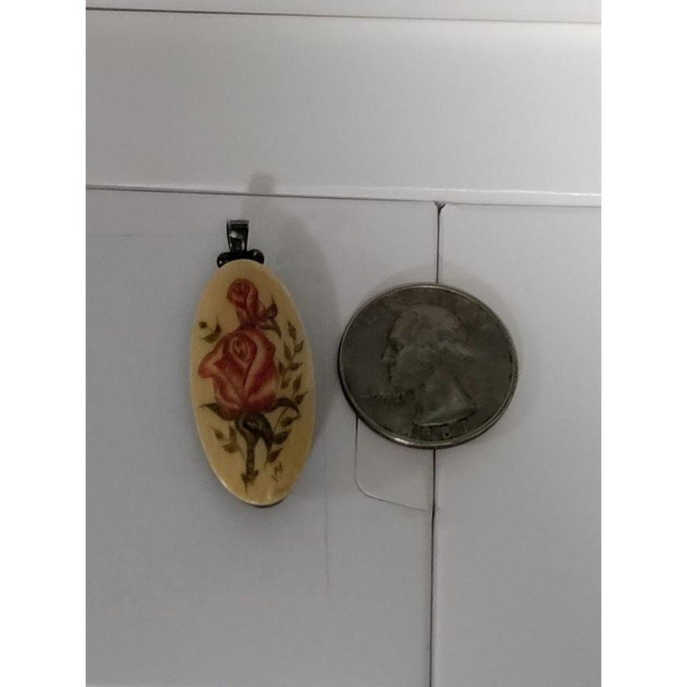 Vintage Hand Painted Miniature Pink Rose on Wooden Oval Pendant - Picture 4 of 7